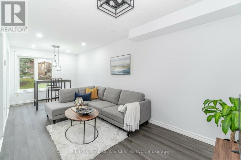 45 - 1591 SOUTH PARADE COURT, Mississauga (East Credit), Ontario, L5M6G1