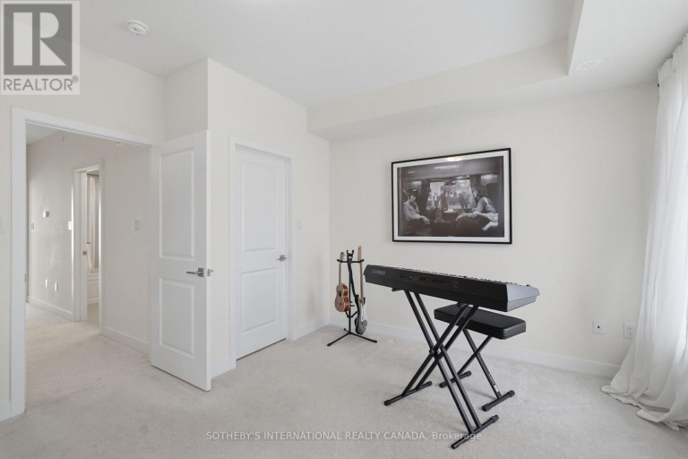 60 WILLIAM DUNCAN ROAD, Toronto (Downsview-Roding-CFB), Ontario, M3K0C5