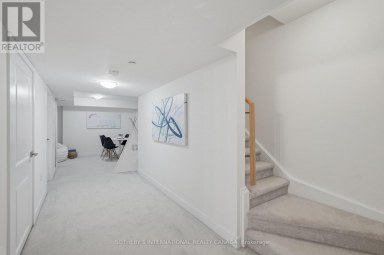 60 WILLIAM DUNCAN ROAD Toronto (Downsview-Roding-CFB) Ontario photo 26