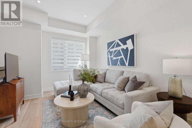 60 WILLIAM DUNCAN ROAD, Toronto (Downsview-Roding-CFB), Ontario, M3K0C5