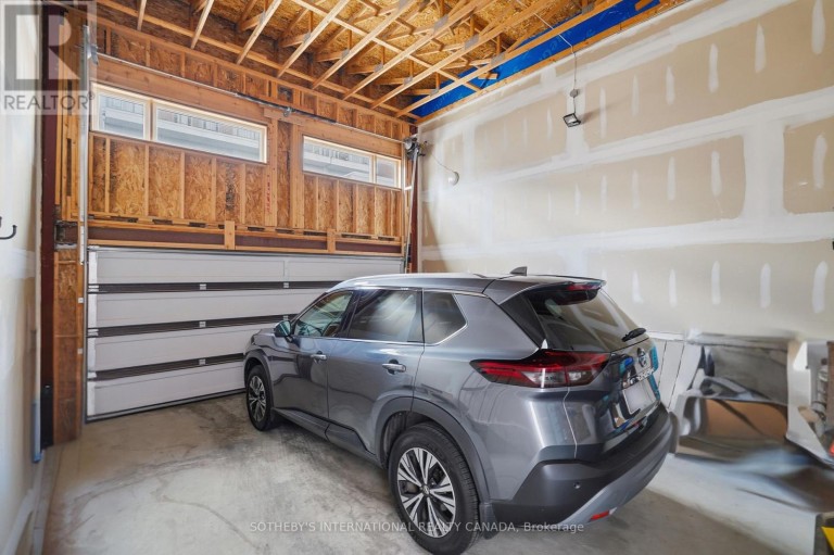 60 WILLIAM DUNCAN ROAD, Toronto (Downsview-Roding-CFB), Ontario, M3K0C5