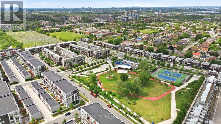 60 WILLIAM DUNCAN ROAD, Toronto (Downsview-Roding-CFB), Ontario, M3K0C5