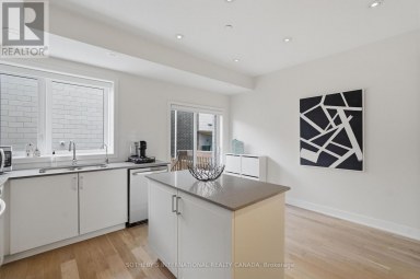 60 WILLIAM DUNCAN ROAD Toronto (Downsview-Roding-CFB) Ontario photo 7