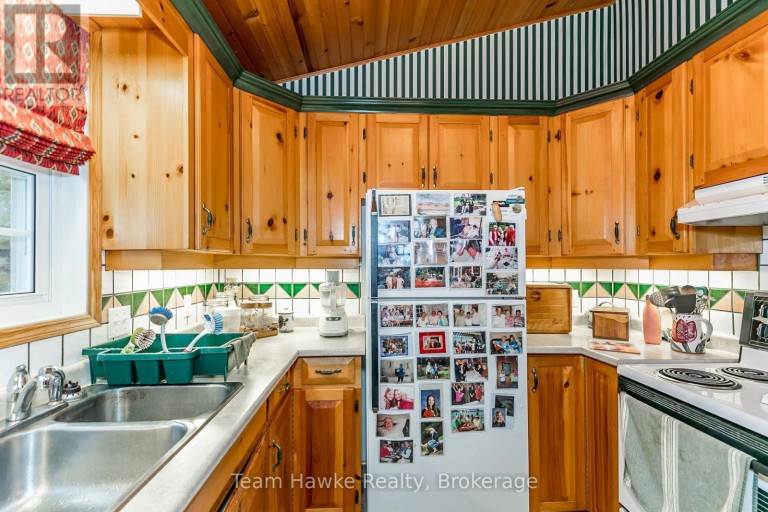 20 SCOTT LANE, Tiny, Ontario, L0L2J0