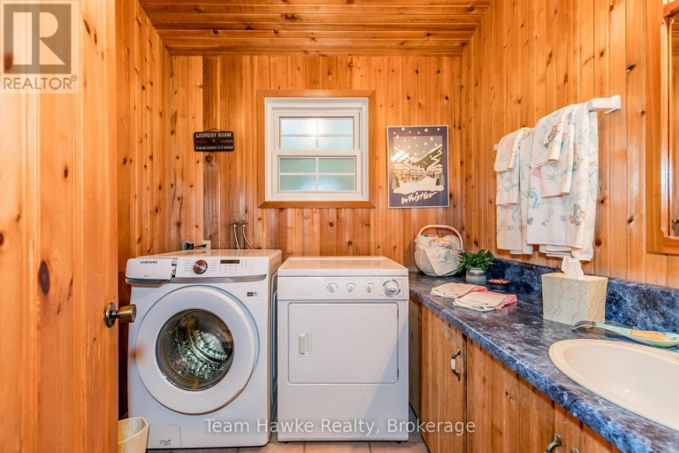 20 SCOTT LANE, Tiny, Ontario, L0L2J0