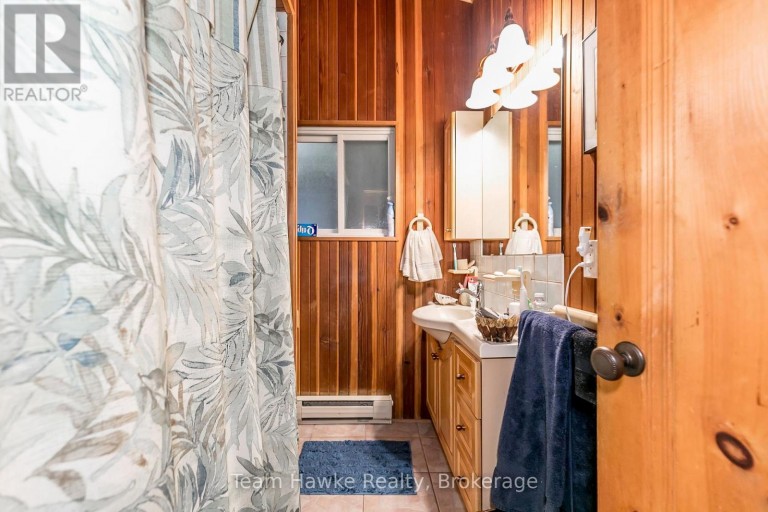 20 SCOTT LANE, Tiny, Ontario, L0L2J0