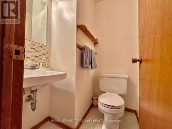 35 ORCHARD PLACE Chatham-Kent Ontario photo 10