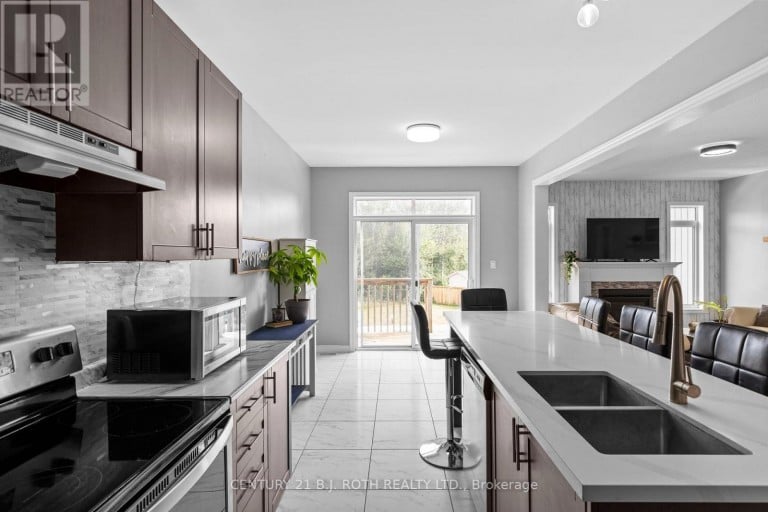 211 ROY DRIVE, Clearview (Stayner), Ontario, L0M1S0