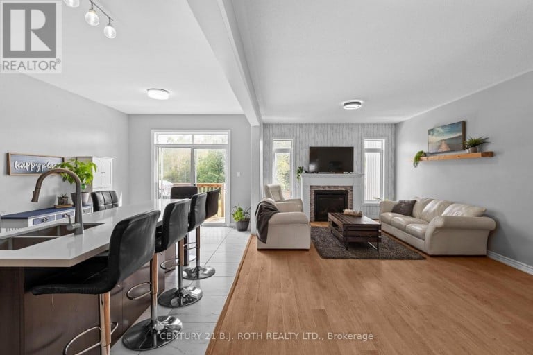211 ROY DRIVE, Clearview (Stayner), Ontario, L0M1S0