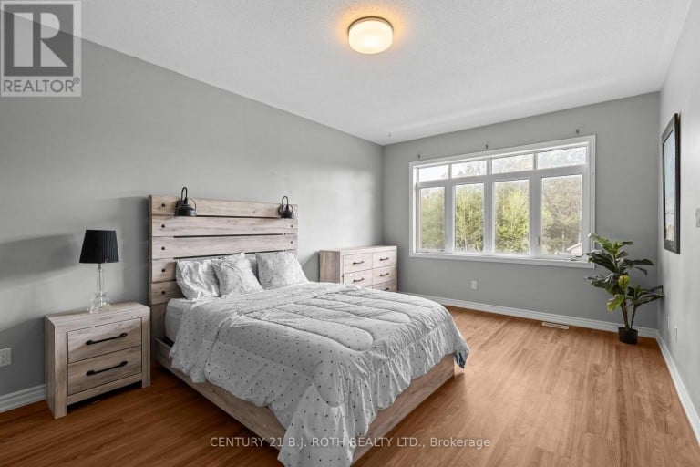 211 ROY DRIVE, Clearview (Stayner), Ontario, L0M1S0