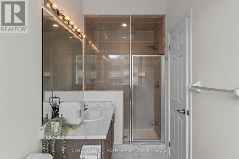 211 ROY DRIVE, Clearview (Stayner), Ontario, L0M1S0