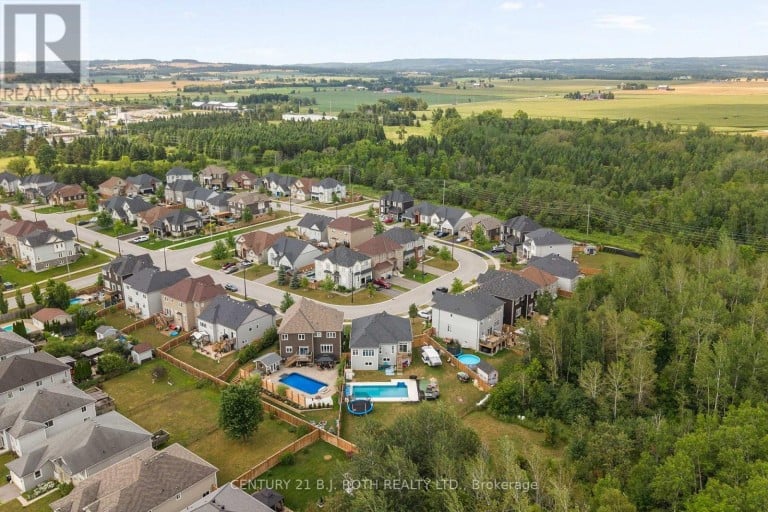 211 ROY DRIVE, Clearview (Stayner), Ontario, L0M1S0
