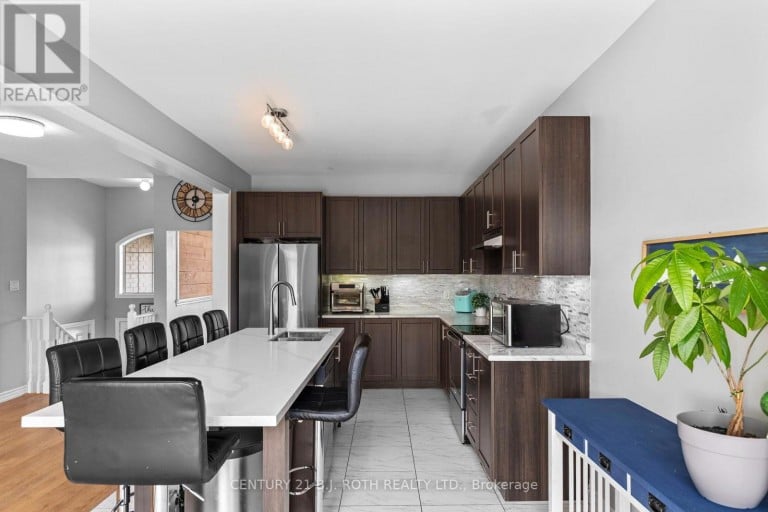 211 ROY DRIVE, Clearview (Stayner), Ontario, L0M1S0