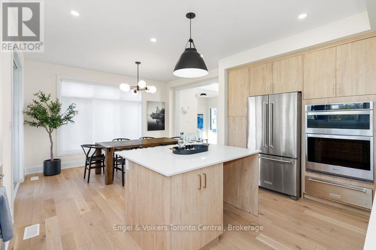 160 SPRINGSIDE CRESCENT, Blue Mountains, Ontario, L9Y5L3