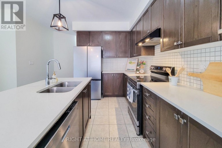 11 ESTHER CRESCENT, Thorold (Hurricane/Merrittville), Ontario, L3B0E9