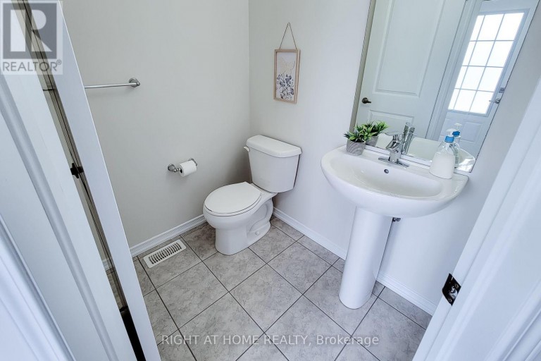 11 ESTHER CRESCENT, Thorold (Hurricane/Merrittville), Ontario, L3B0E9