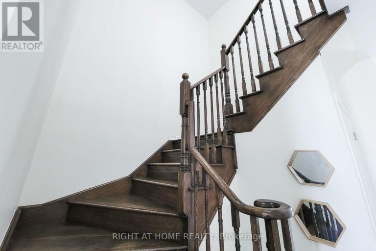 11 ESTHER CRESCENT, Thorold (Hurricane/Merrittville), Ontario, L3B0E9