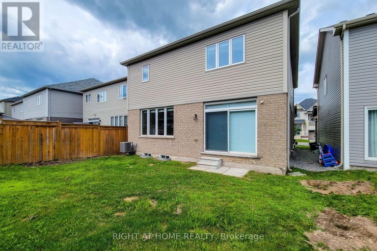 11 ESTHER CRESCENT, Thorold (Hurricane/Merrittville), Ontario, L3B0E9