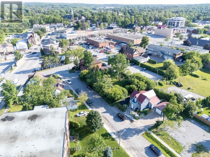 36 ASH STREET, Uxbridge, Ontario, L9P1E5