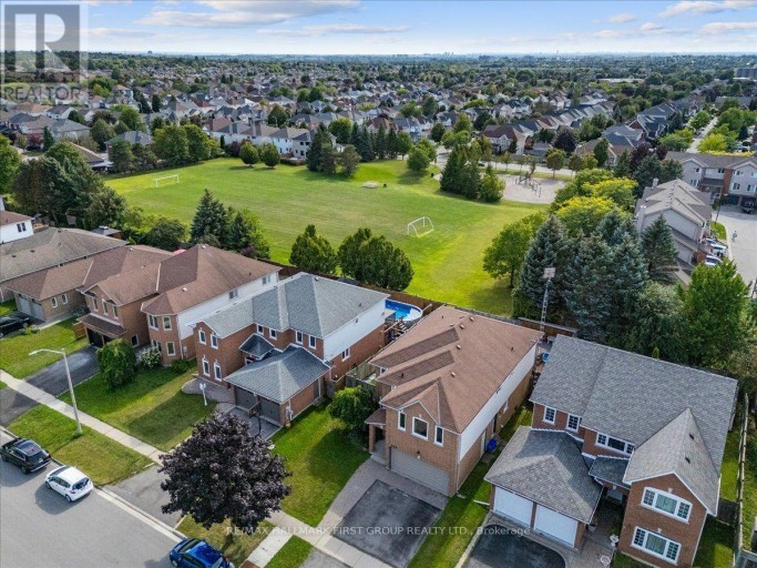 989 DEER VALLEY DRIVE, Oshawa (Northglen), Ontario, L1J8N2