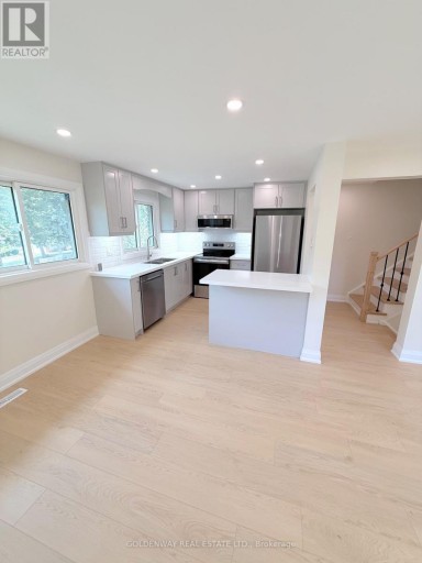 114 LOGANBERRY CRESCENT, Toronto (Hillcrest Village), Ontario, M2H3H1