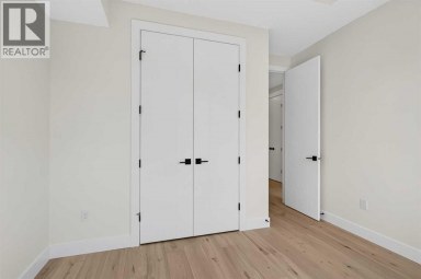 2421 32 Street SW Calgary Alberta photo 29