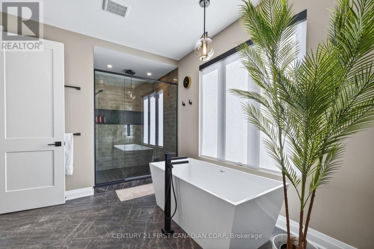 1704 UPPER WEST AVENUE, London South (South B), Ontario, N6K0K6