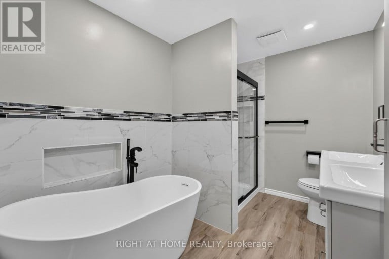 3 - 66 SUMMERCREST DRIVE, Hamilton (Gershome), Ontario, L8K6M6
