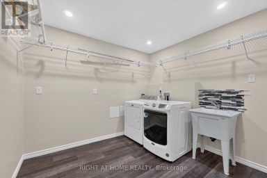 3 - 66 SUMMERCREST DRIVE Hamilton (Gershome) Ontario photo 24