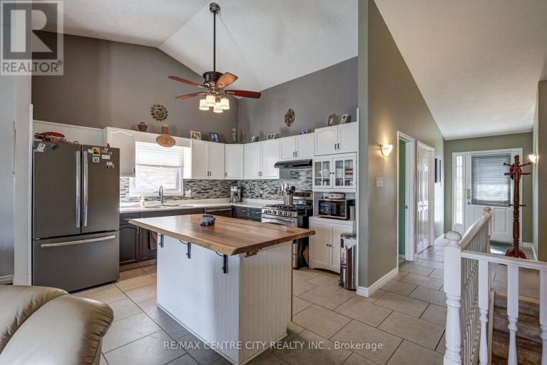 12 SECOND AVENUE, St. Thomas, Ontario, N5R6A2