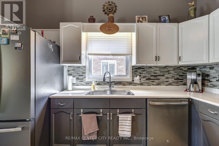 12 SECOND AVENUE, St. Thomas, Ontario, N5R6A2