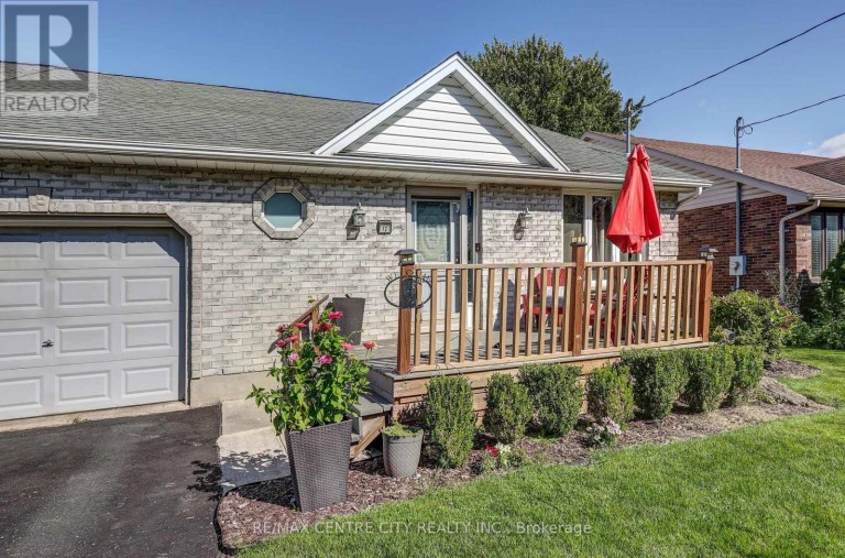 12 SECOND AVENUE, St. Thomas, Ontario, N5R6A2
