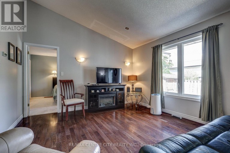 12 SECOND AVENUE, St. Thomas, Ontario, N5R6A2