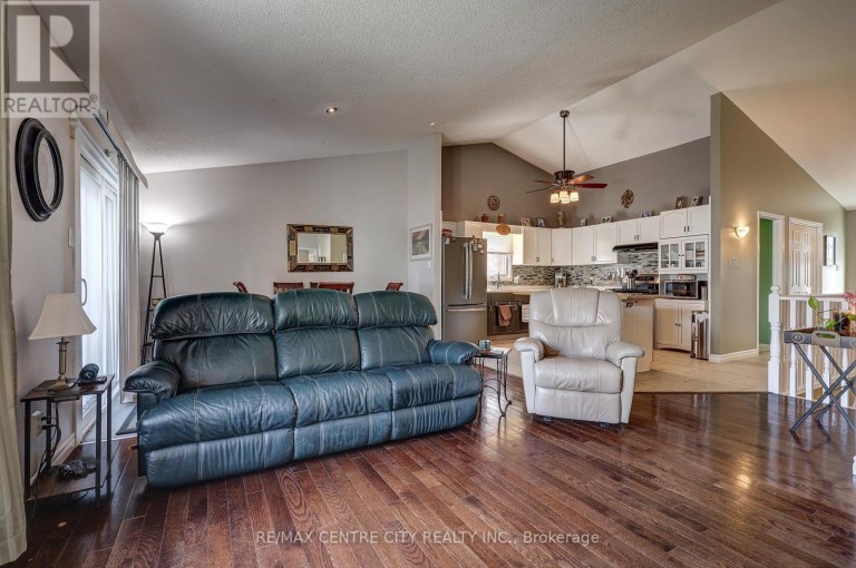 12 SECOND AVENUE, St. Thomas, Ontario, N5R6A2
