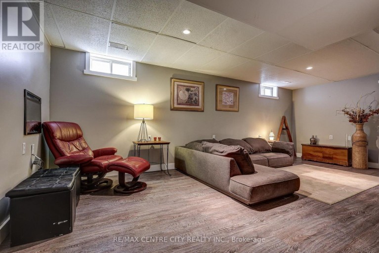 12 SECOND AVENUE, St. Thomas, Ontario, N5R6A2