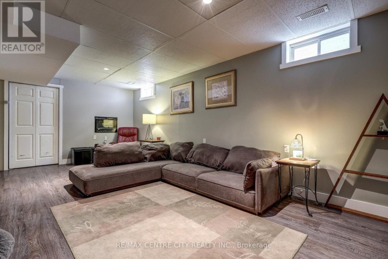 12 SECOND AVENUE, St. Thomas, Ontario, N5R6A2