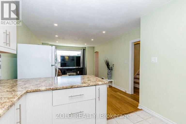 236 PARKDALE AVENUE S, Hamilton (Glenview), Ontario, L8K3P6