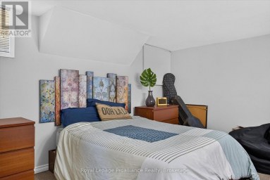 71 LANSDOWNE STREET W Peterborough (Otonabee Ward 1) Ontario photo 36