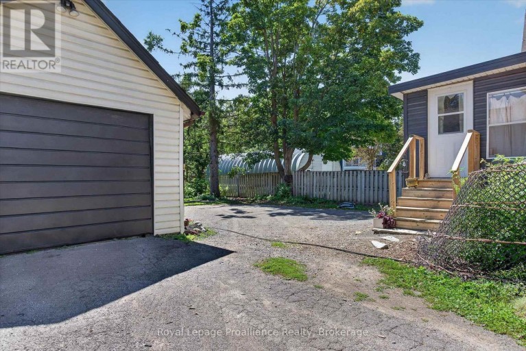 71 LANSDOWNE STREET W, Peterborough (Otonabee Ward 1), Ontario, K9J1Y2