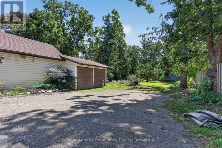 71 LANSDOWNE STREET W, Peterborough (Otonabee Ward 1), Ontario, K9J1Y2