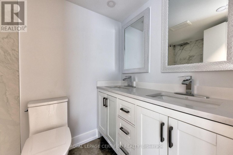 301 - 3170 KIRWIN AVENUE, Mississauga (Cooksville), Ontario, L5A3R1