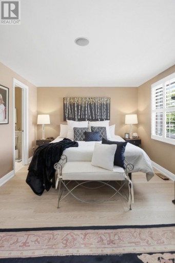2580 HOMELANDS DRIVE, Mississauga (Sheridan), Ontario, L5K1H6