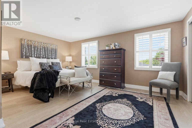 2580 HOMELANDS DRIVE, Mississauga (Sheridan), Ontario, L5K1H6