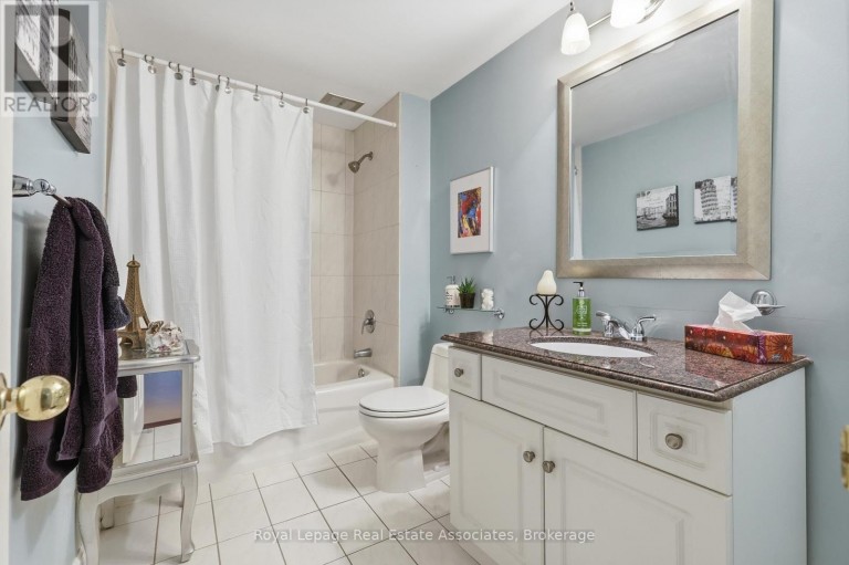 2580 HOMELANDS DRIVE, Mississauga (Sheridan), Ontario, L5K1H6