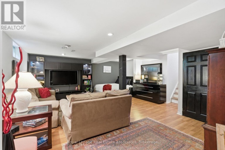 2580 HOMELANDS DRIVE, Mississauga (Sheridan), Ontario, L5K1H6