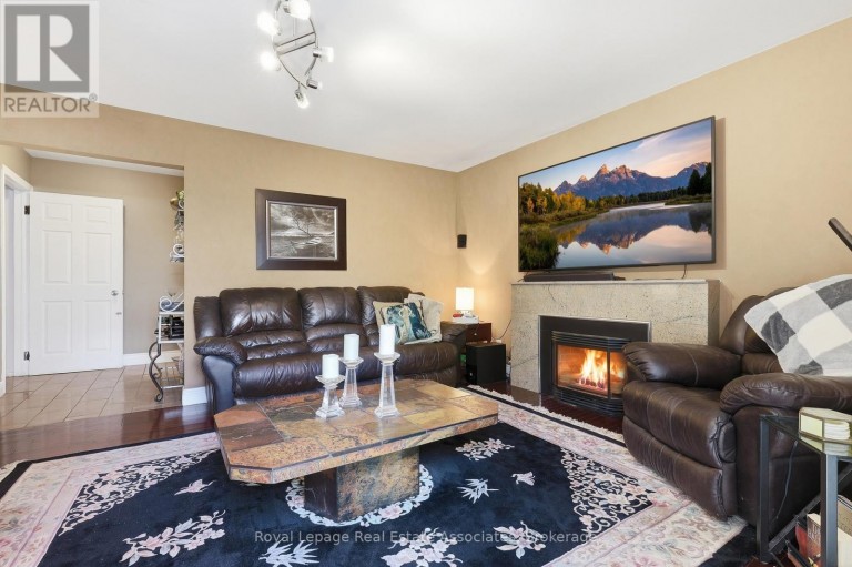 2580 HOMELANDS DRIVE, Mississauga (Sheridan), Ontario, L5K1H6