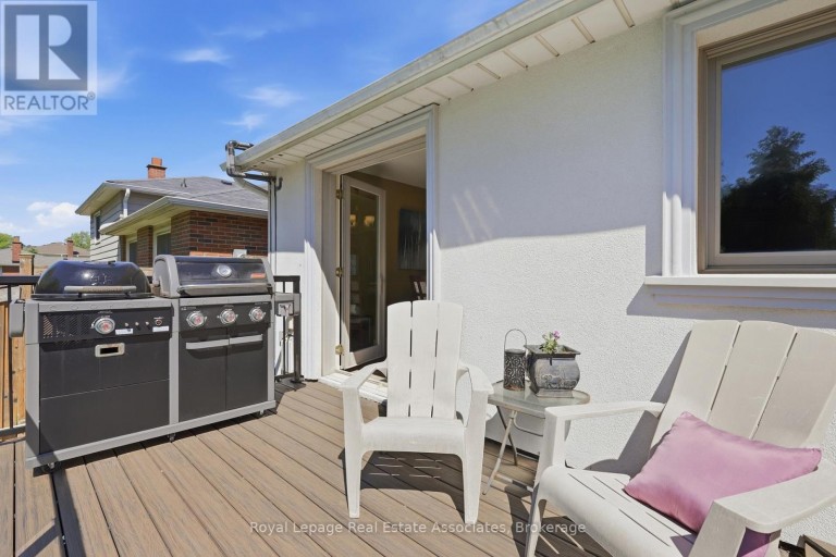 2580 HOMELANDS DRIVE, Mississauga (Sheridan), Ontario, L5K1H6