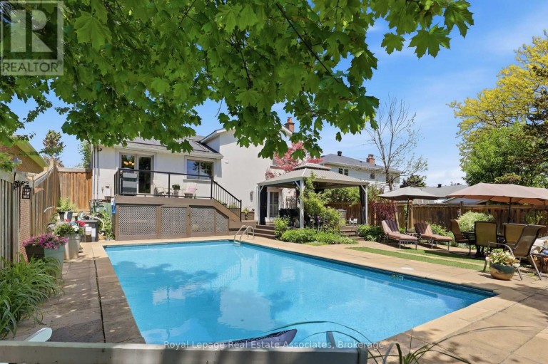 2580 HOMELANDS DRIVE, Mississauga (Sheridan), Ontario, L5K1H6