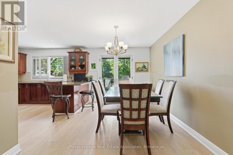 2580 HOMELANDS DRIVE, Mississauga (Sheridan), Ontario, L5K1H6