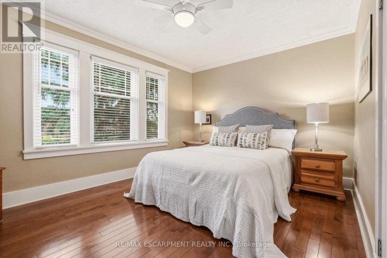 2116 CAROLINE STREET, Burlington (Brant), Ontario, L7R1L8